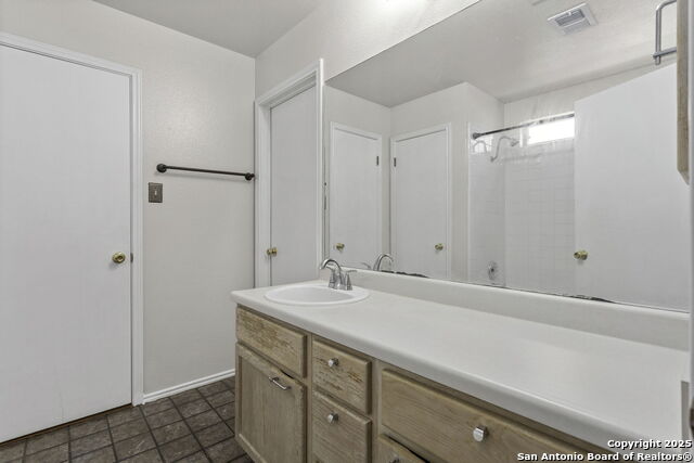Listing photo id 12 for 7211 Burns Trail
