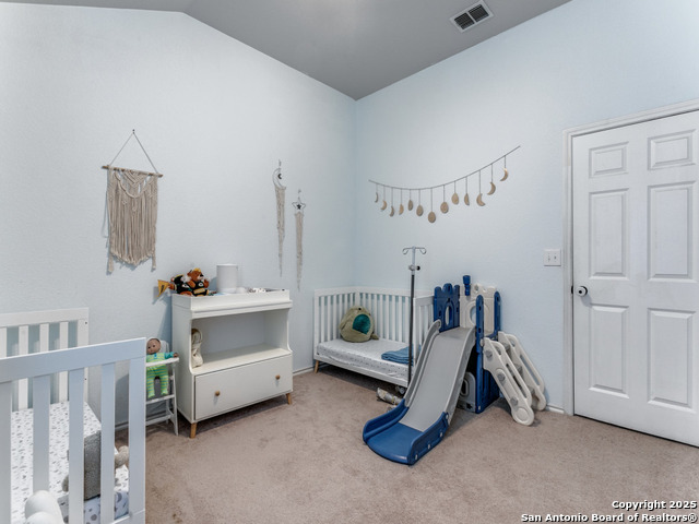 Listing photo id 15 for 6211 Post Mi