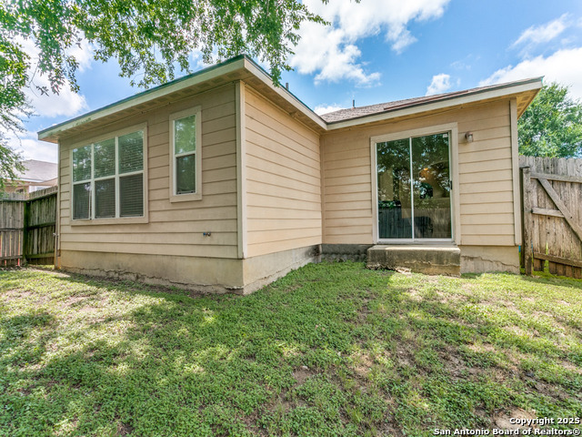 Listing photo id 22 for 6211 Post Mi