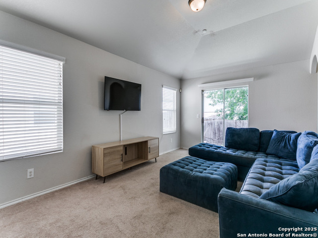 Listing photo id 2 for 6211 Post Mi