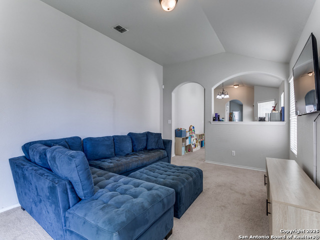 Listing photo id 4 for 6211 Post Mi