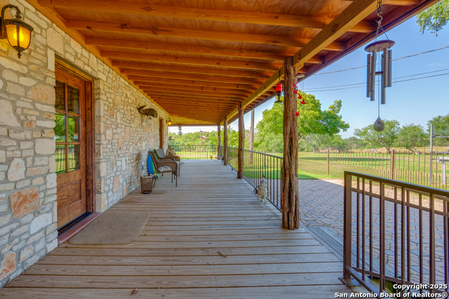 Listing photo id 18 for 10745 Rosemar Ln
