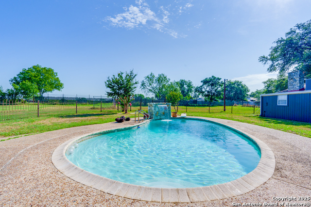 Listing photo id 22 for 10745 Rosemar Ln