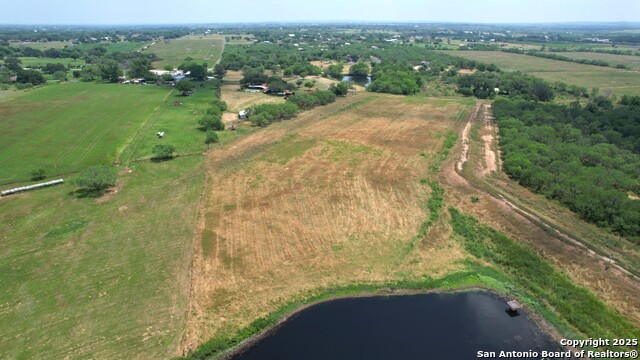 Listing photo id 38 for 10745 Rosemar Ln