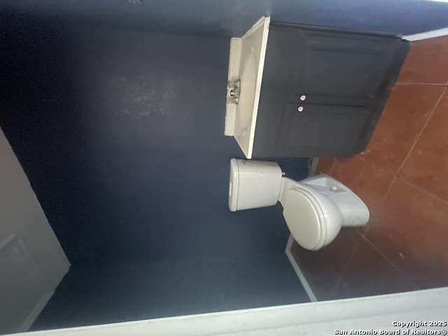 Listing photo id 1 for 642 S. Presa 2