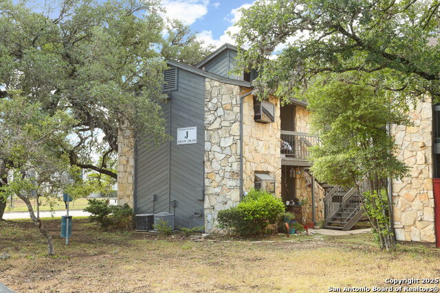 Image 3 of 16 For 3843 Barrington  139j