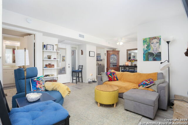 Image 5 of 16 For 3843 Barrington  139j