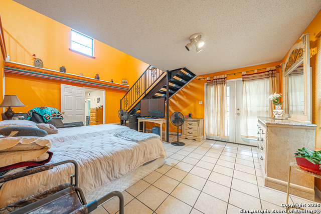 Listing photo id 11 for 3211 Hatton  