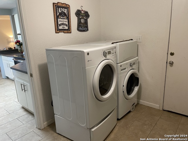 Image 20 of 45 For 9858 Menard Cir