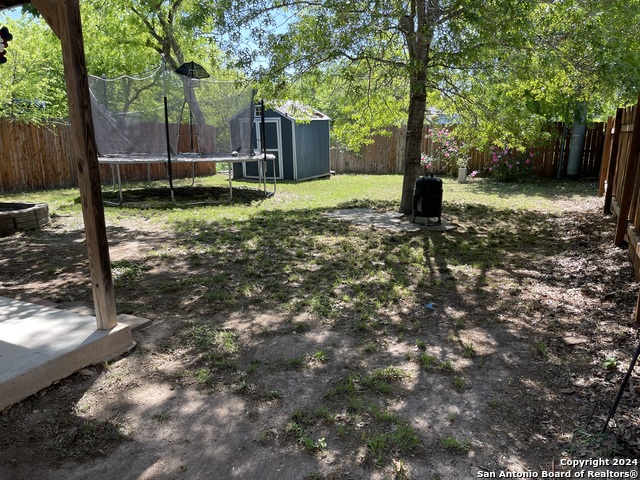 Image 26 of 45 For 9858 Menard Cir