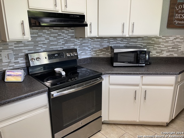 Image 29 of 45 For 9858 Menard Cir