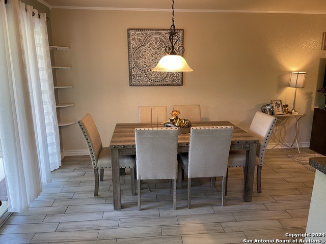 Image 4 of 45 For 9858 Menard Cir