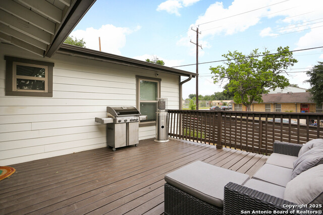 Image 18 of 38 For 1103 Olive N