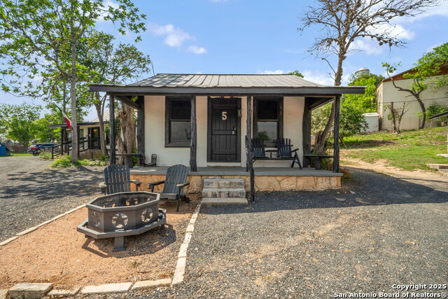 Listing photo id 14 for 1103 Maple