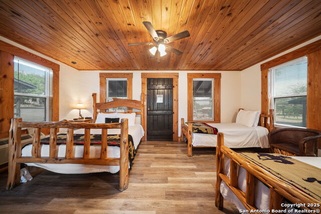 Listing photo id 18 for 1103 Maple