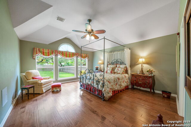 Listing photo id 13 for 13026 Five  
