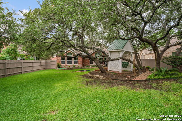 Listing photo id 23 for 13026 Five  