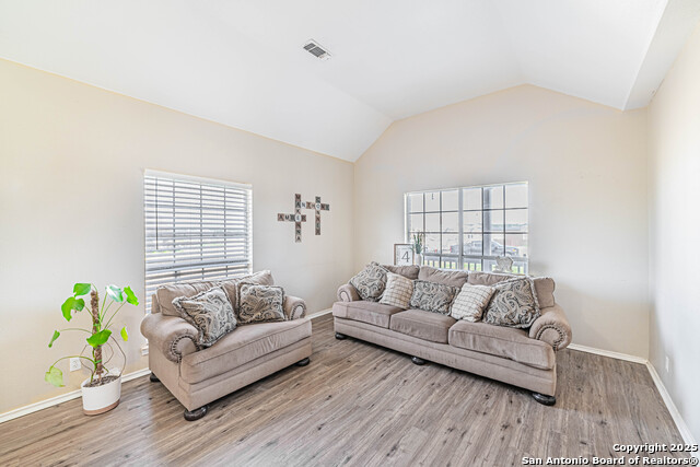 Listing photo id 5 for 132 Las Palomas