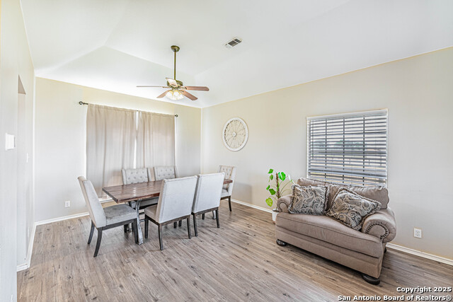 Listing photo id 7 for 132 Las Palomas
