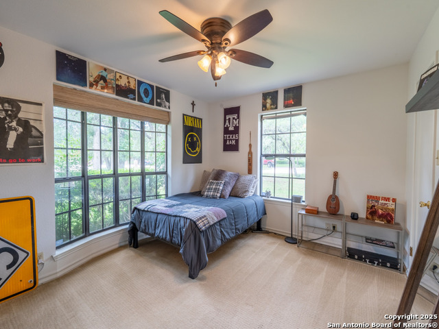 Listing photo id 24 for 120 Spanish Oak Trail