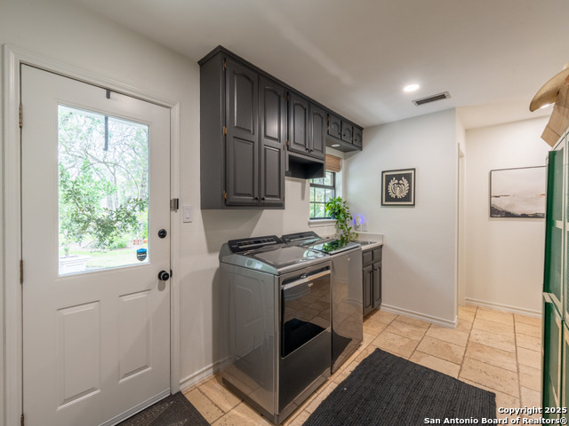 Listing photo id 26 for 120 Spanish Oak Trail