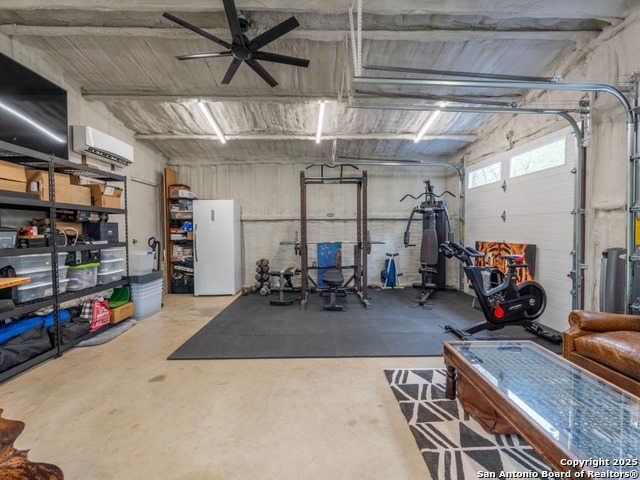 Listing photo id 32 for 120 Spanish Oak Trail
