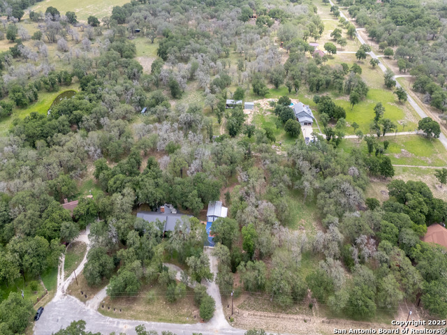 Listing photo id 39 for 120 Spanish Oak Trail