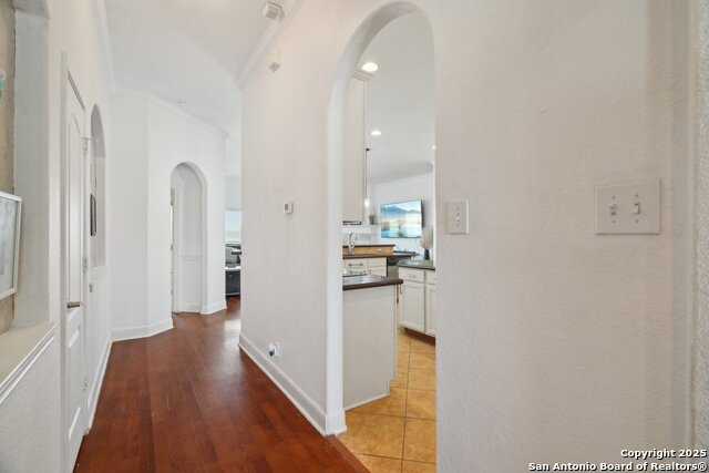 Listing photo id 17 for 7027 Laura Hts