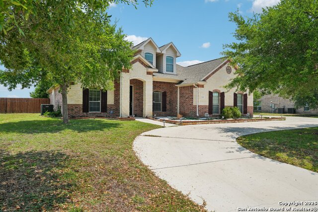 Listing photo id 0 for 7027 Laura Hts