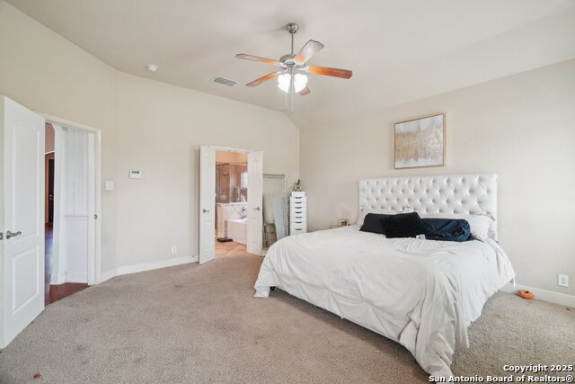 Listing photo id 19 for 7027 Laura Hts