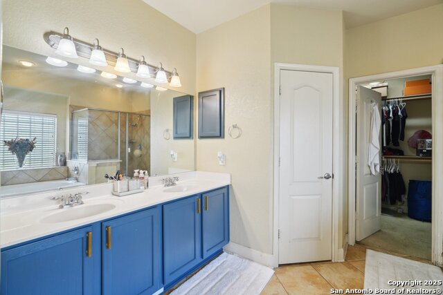 Listing photo id 22 for 7027 Laura Hts