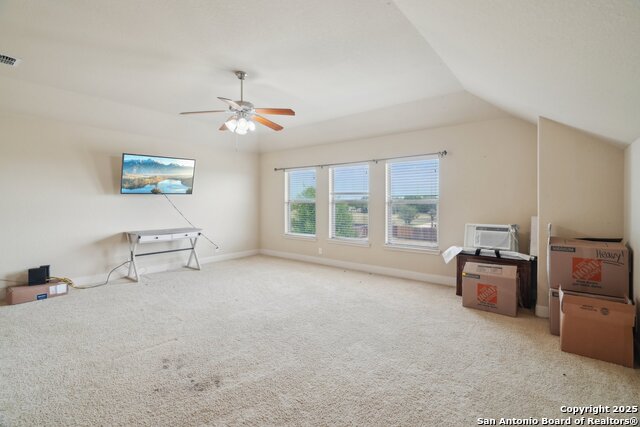 Listing photo id 33 for 7027 Laura Hts