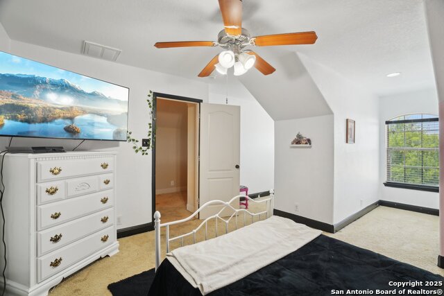 Listing photo id 38 for 7027 Laura Hts