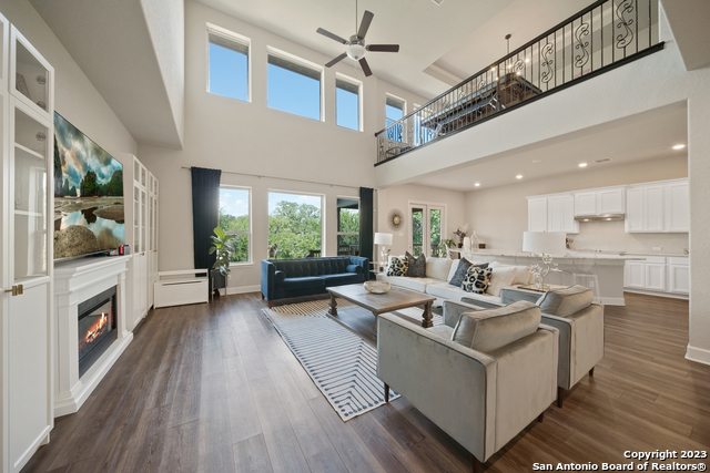 Image 7 of 41 For 418 Sundance Way