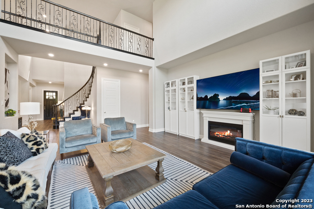 Image 9 of 41 For 418 Sundance Way