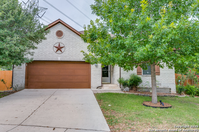 Listing photo id 0 for 6601 Shadden Oaks
