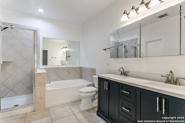 Listing photo id 18 for 6601 Shadden Oaks