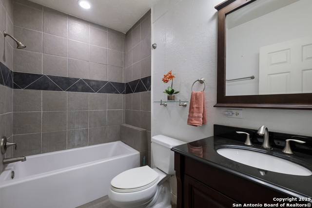 Image 36 of 63 For 123 Serene Creek Ln