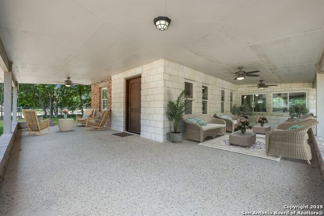 Image 4 of 63 For 123 Serene Creek Ln