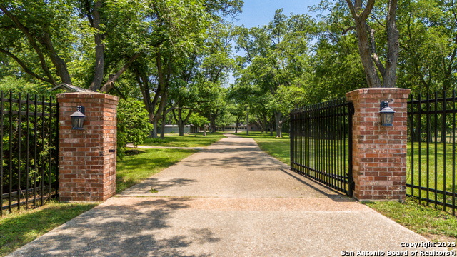 Image 52 of 63 For 123 Serene Creek Ln