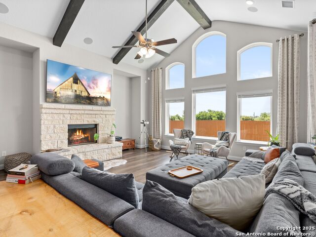 Listing photo id 10 for 4508 River Rock