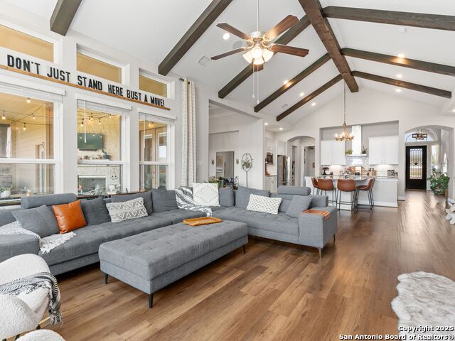 Listing photo id 12 for 4508 River Rock