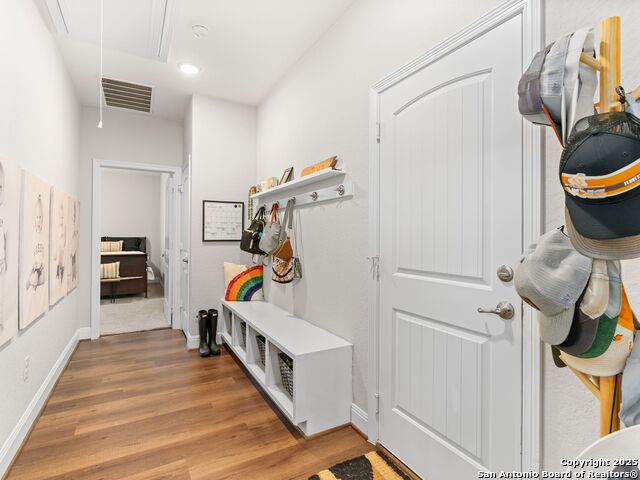 Listing photo id 19 for 4508 River Rock