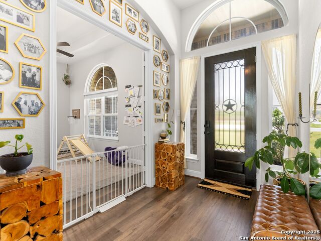 Listing photo id 2 for 4508 River Rock
