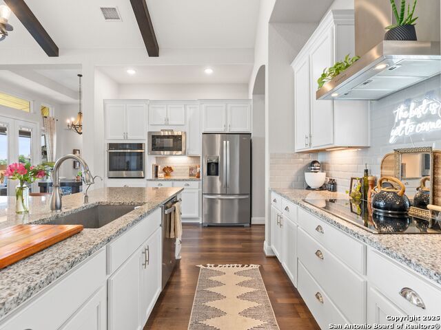 Listing photo id 6 for 4508 River Rock