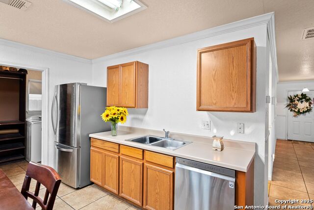 Listing photo id 9 for 9014 Camino Rey