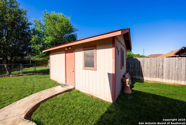 Listing photo id 31 for 9014 Camino Rey