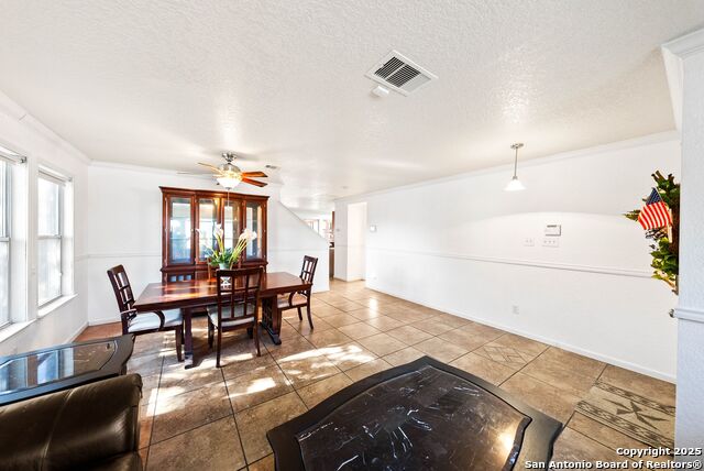 Listing photo id 3 for 9014 Camino Rey