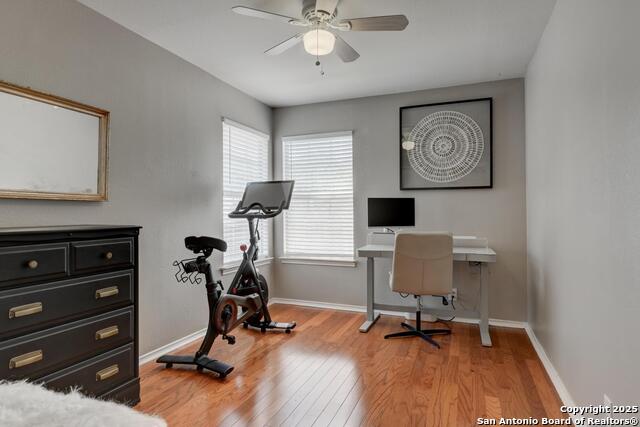 Listing photo id 10 for 6039 Woodway Ct.