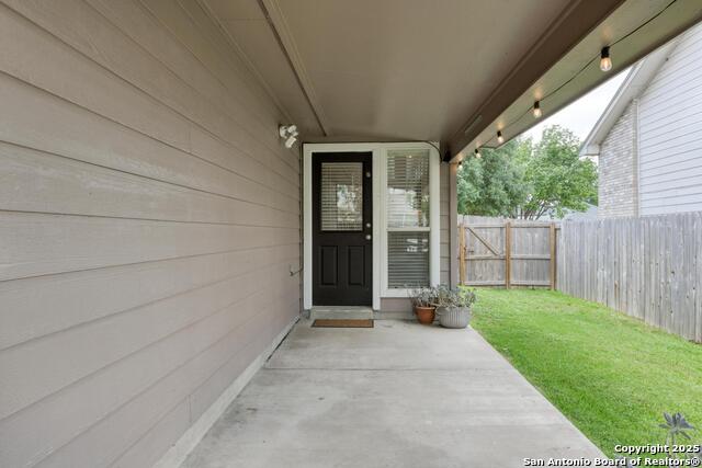 Listing photo id 13 for 6039 Woodway Ct.